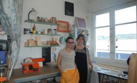 Rosalía y Elena en su taller ubicado en el barrio bilbaíno de San Francisco