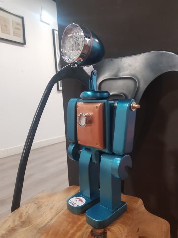 Lámpara robot azul