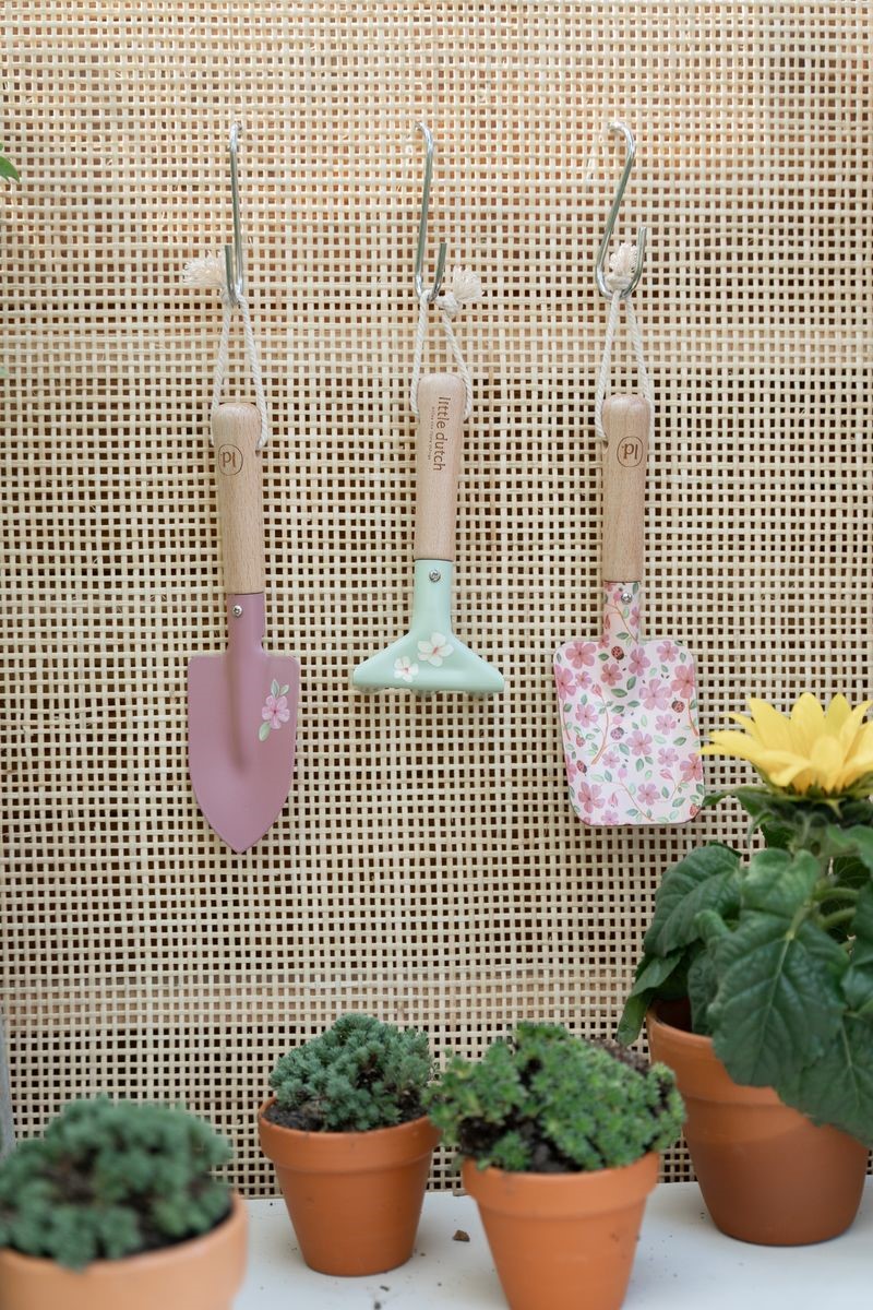 T8KY00017458-06 blank