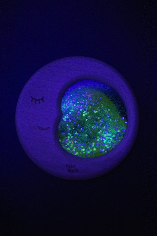 85769-1-600x900 blank