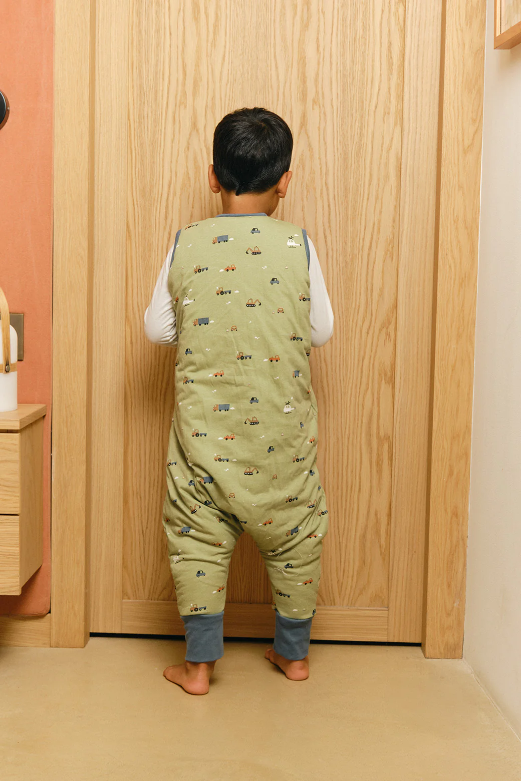 2025_Molis_Capsules_AW2554153 blank